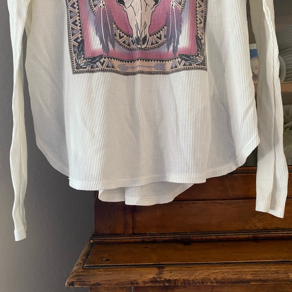 Urban Outfitters Cow Skull Thermal Long Sleeve Shirt - Picture 4 of 10